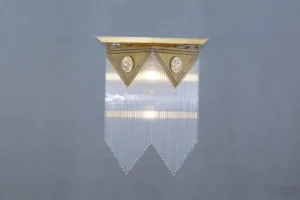 Art nouveau ceiling lamp of grand size 42