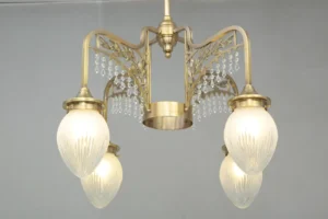 Art nouveau chandelier with lead crystal trimmimgs 278