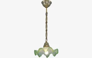 Pendant with leaf chain and unique shade 158