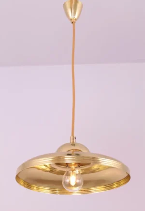 Pendant looks like a flying saucer  197