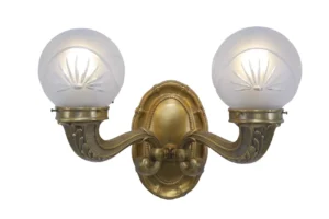 Chubby, lavishly decorated wall light 208